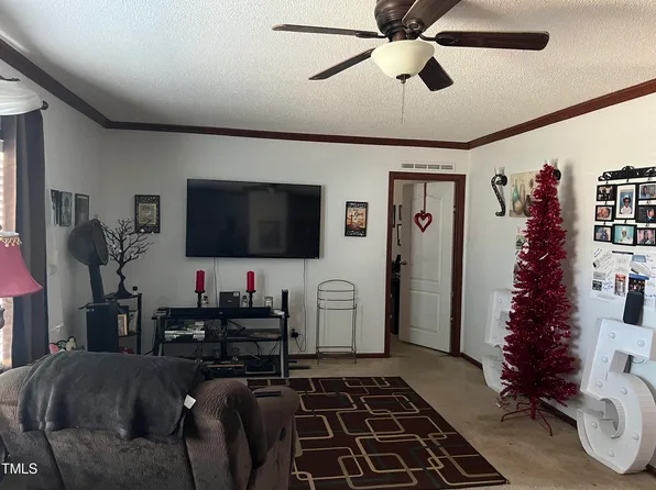 1110 Sunrise Pl, Siler City, NC 27344