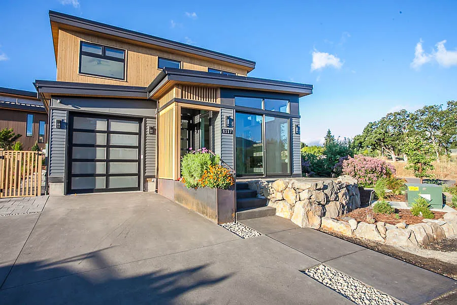 1117 Kesia Ln