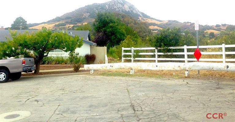 2nd image of 647 Cuesta Dr