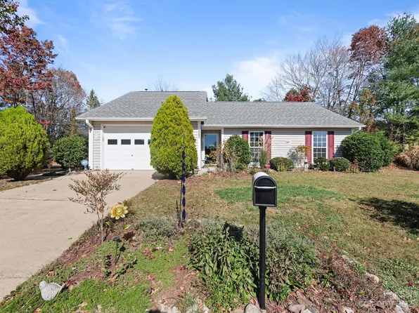 1218 Pebble Ln, Fletcher, NC 28732