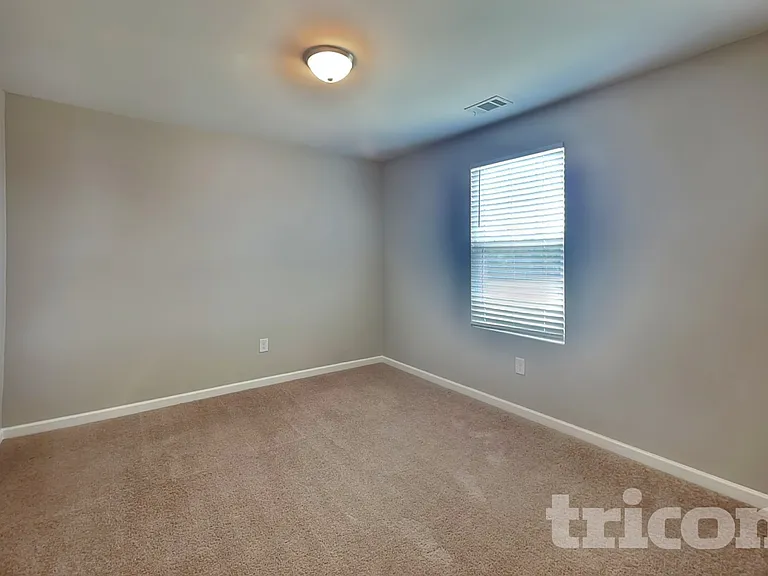 1942 Hudson Dr — Photo 11