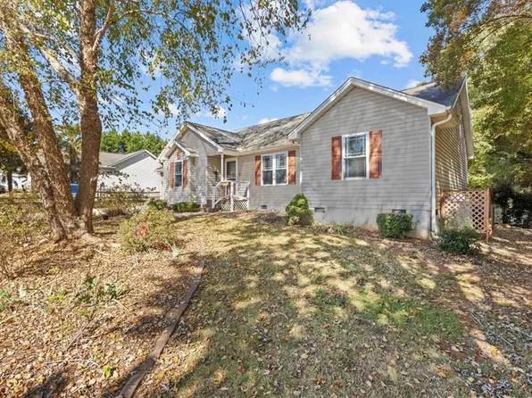 119 Terrace Meadows Dr, Seneca, SC 29672