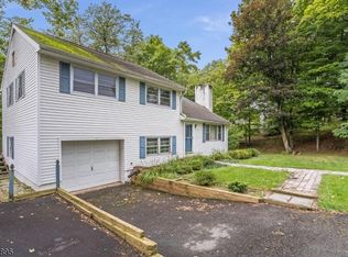 41 Cedar Grove Rd, Branchburg, NJ 08876