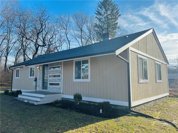 437 N Wheaton Ave, Seekonk, MA 02771