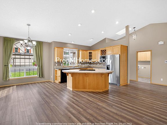 5th image of 13898 SE Rogers Ln