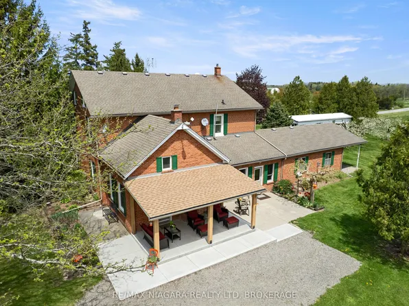 2461 Effingham St, Pelham, ON L0S 1M0