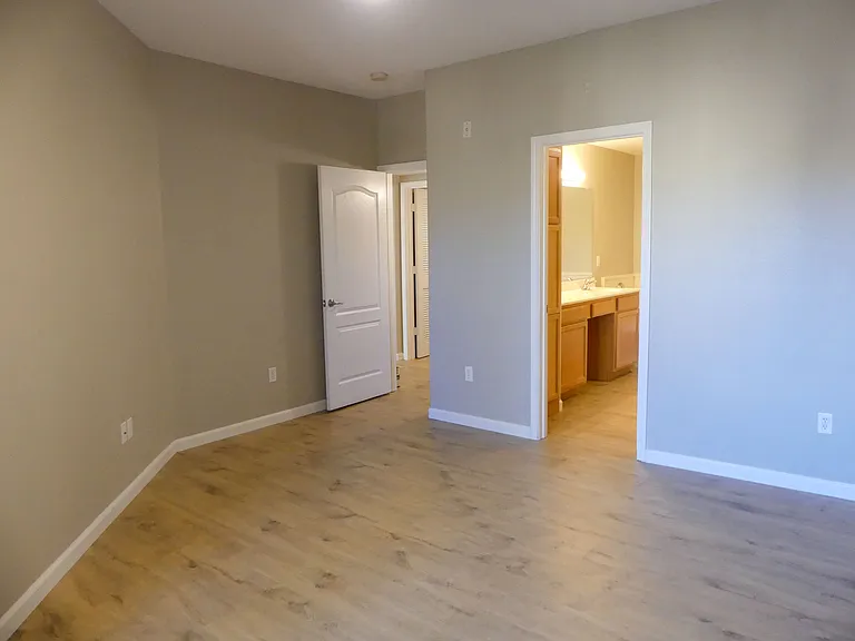 Primary suite