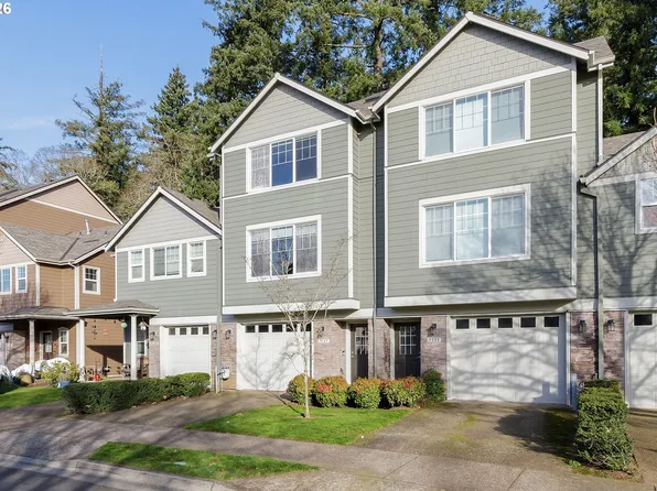 9149 SW Sweek Dr, Tualatin, OR 97062