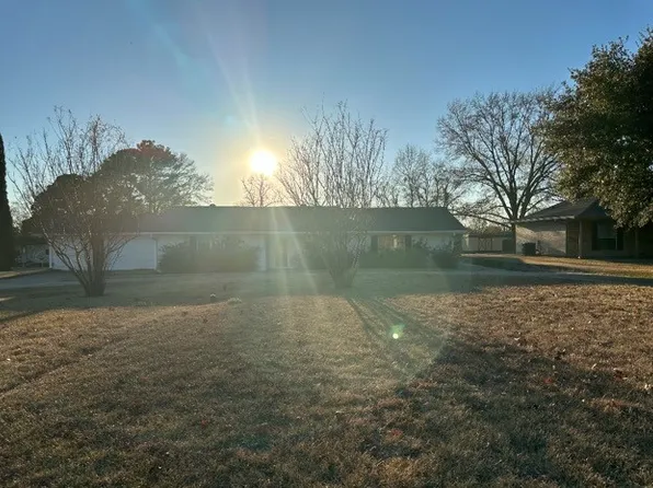 4520 Palmetto Rd, Benton, LA 71006