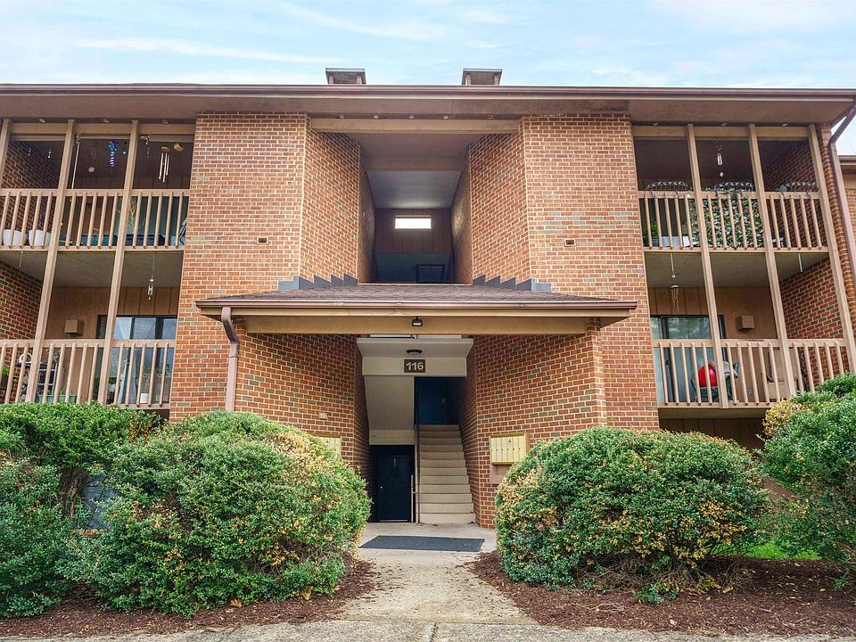 1st image of 116 Turtle Creek Rd APT 11