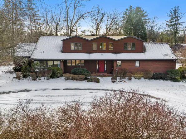 758 Feura Bush Road, Delmar, NY 12054