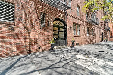 Rented by Avi Nash Associates