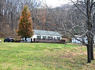 123 Montana Dr, Cedar Bluff, VA 24609