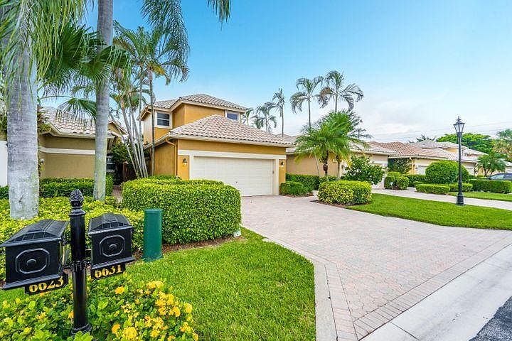 Home For Sale In Broken Sound Country Club