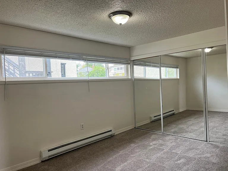 Effortless Living Near the Alaska Junction The Webster Apartments — Photo 34