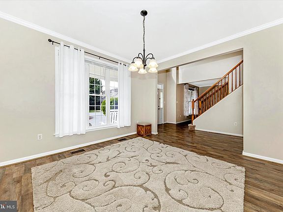 4th image of 2583 Bear Den Rd