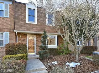 9927 Lakepointe Ct, Burke, VA 22015