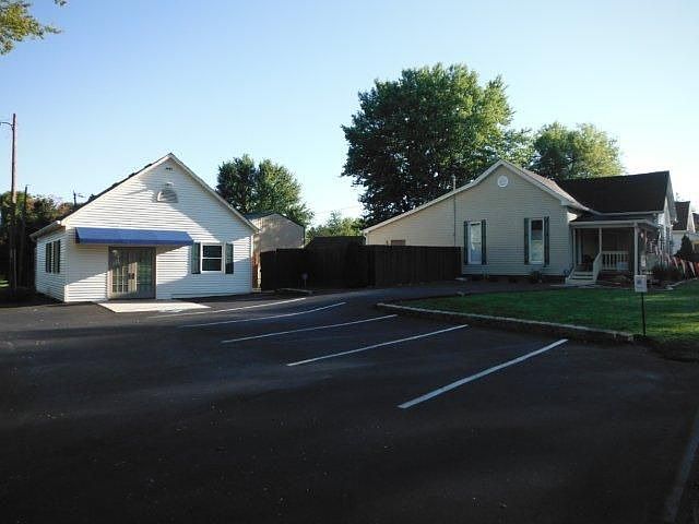 RESIDENCE & SHOP