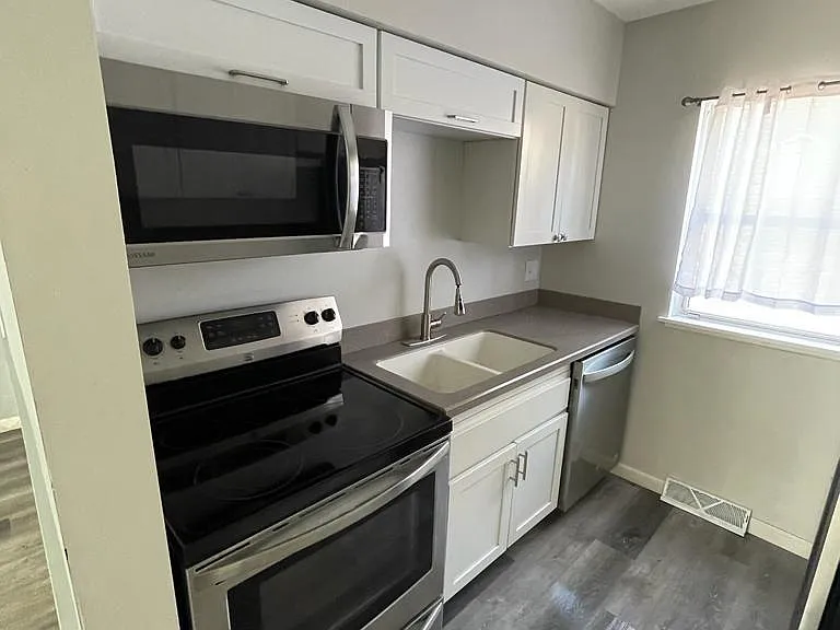 762 Mentor Ave #40 — Photo 6
