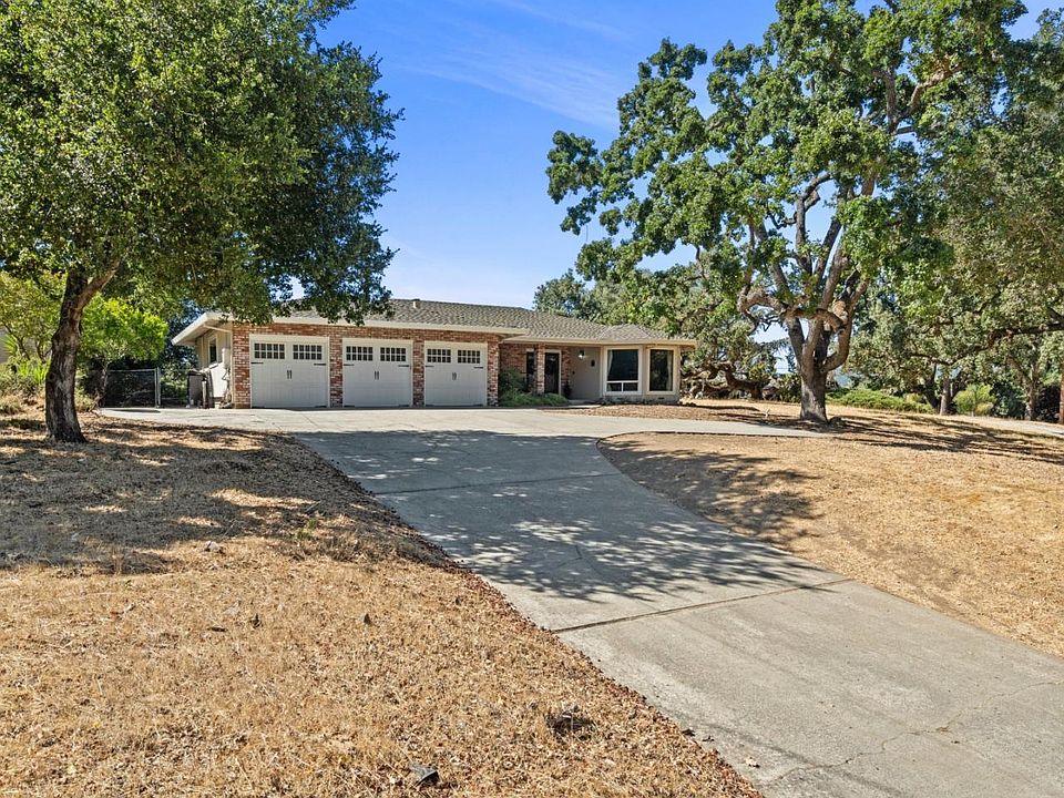 2nd image of 17037 Holiday Dr