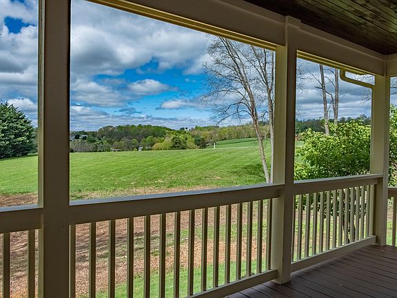 3rd image of 80 Wild Bluebird Ln