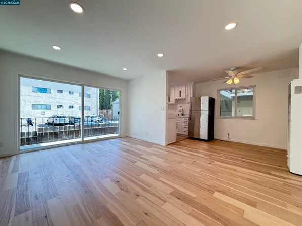 10 Moss Ave APT 15, Oakland, CA 94610