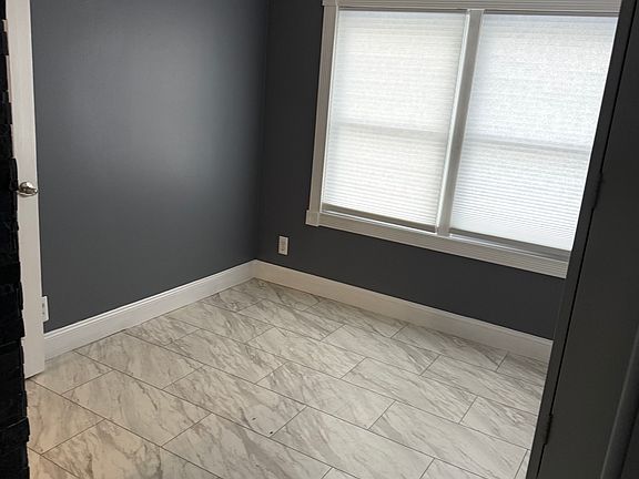 5th image of 26 Willow St #28