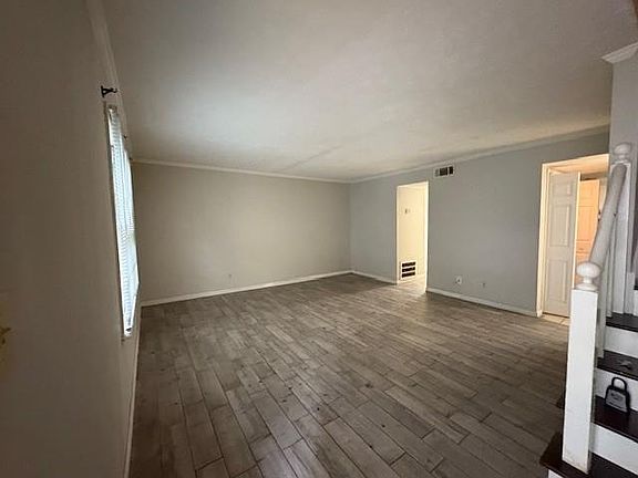 3rd image of 2345 Murell Rd