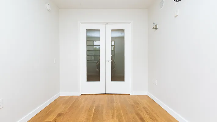 Rented by Nooklyn NYC LLC | media 41