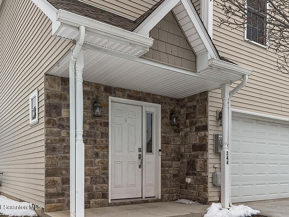 2nd image of 344 Shadow Wood Cir