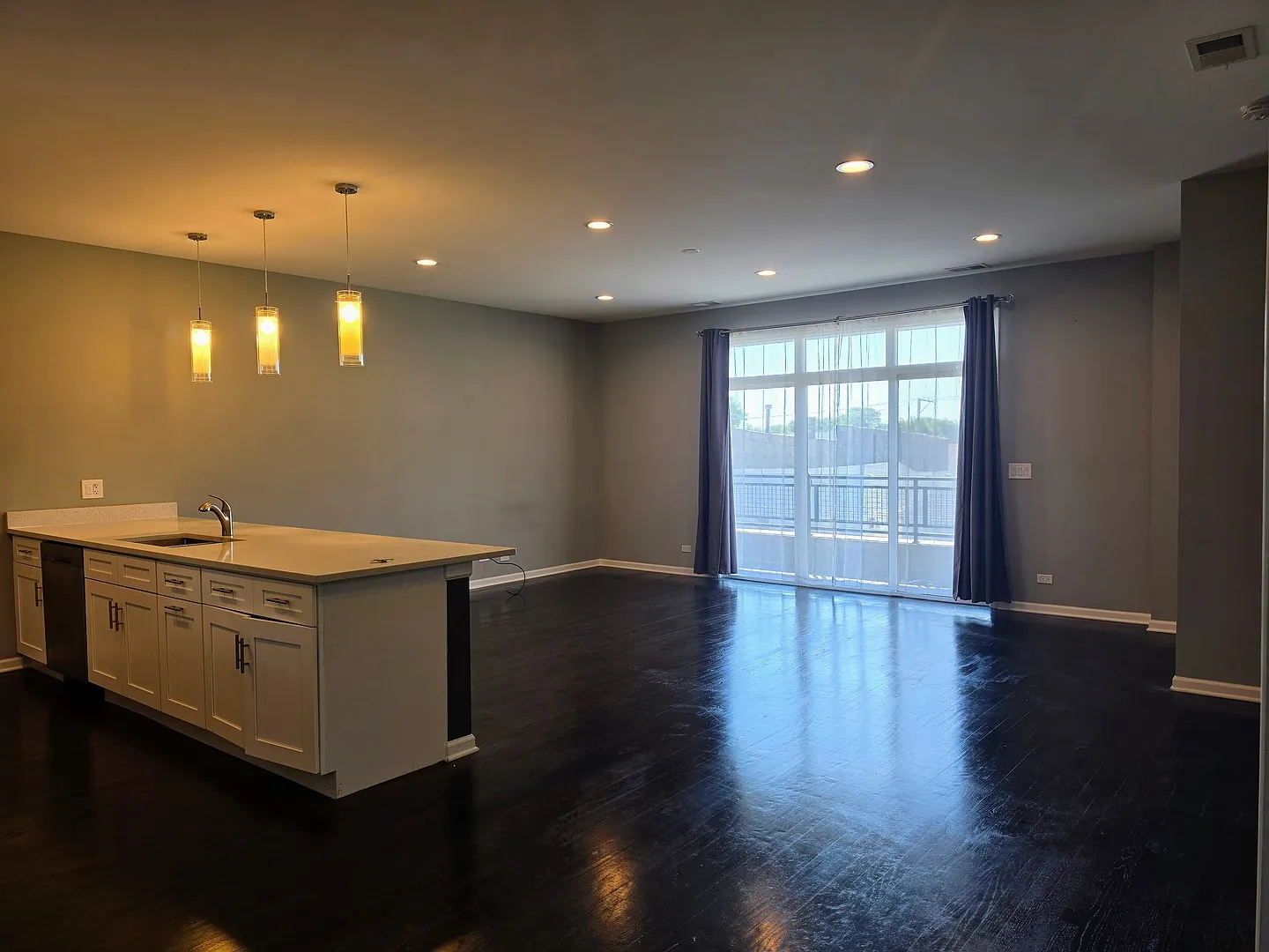 2 bed, 1200 sqft, $2,500 — Photo 3