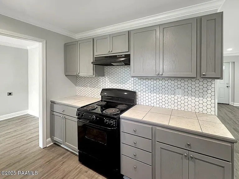 115 Margaret St — Photo 3