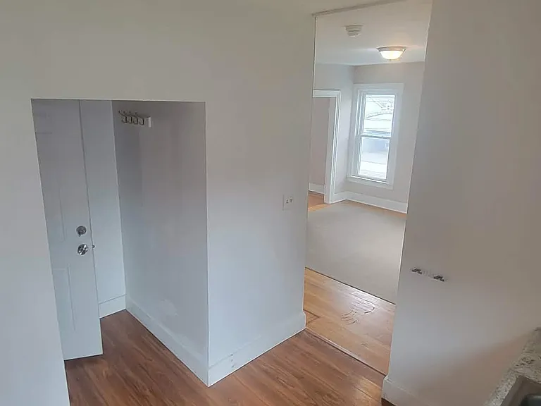 58 Clinton Ave — Photo 3