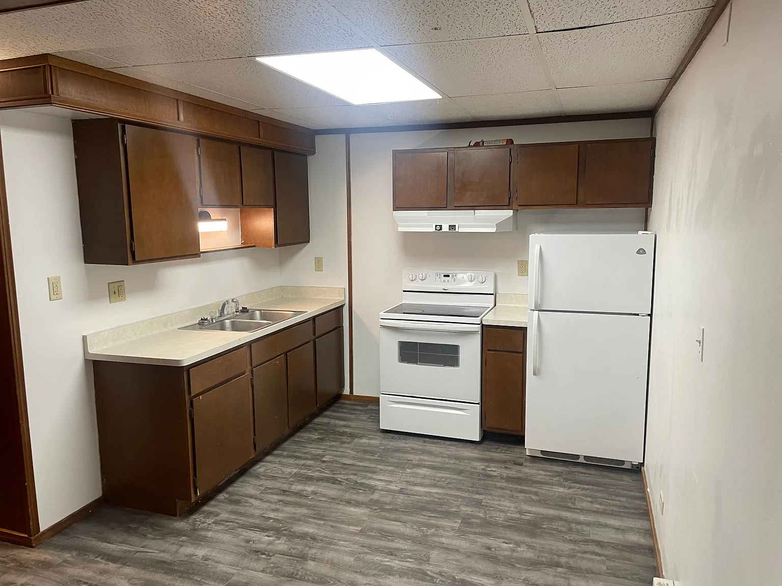 2 bed, 1.0 bath, 800 sqft, $750 — Photo 3
