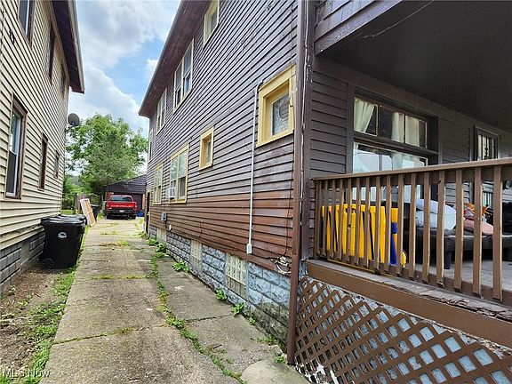 3rd image of 11010 Dove Ave