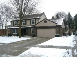 5808 Cliffside Dr, Troy, MI