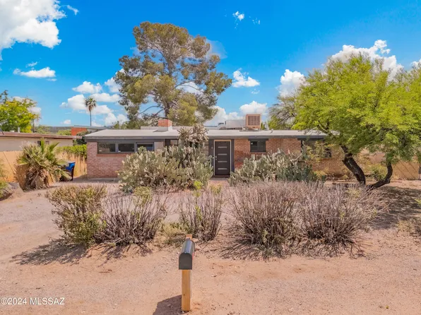 3218 E Willard St, Tucson, AZ 85716