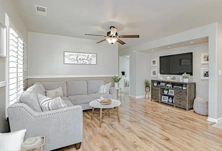 1638 Allen Cir — Photo 3