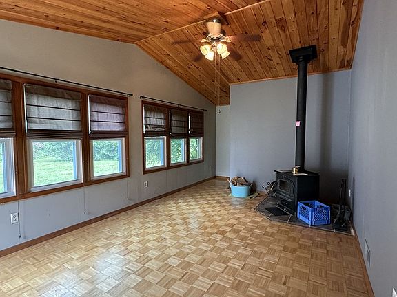 3rd image of 427 Upper Oakwood Ave