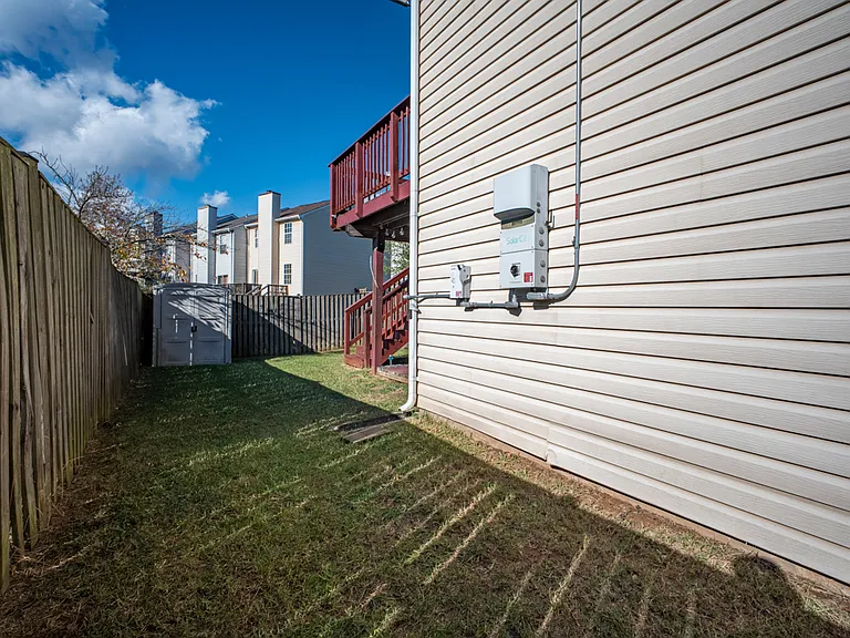 7800 Greenbrook Dr — Photo 32