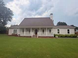 304 Heatherwood Dr, Auburn, GA 30011