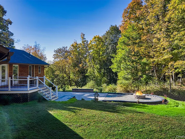 568 Oak Summit Rd — Photo 10