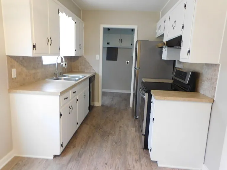 4229 SE Bedford Dr — Photo 7
