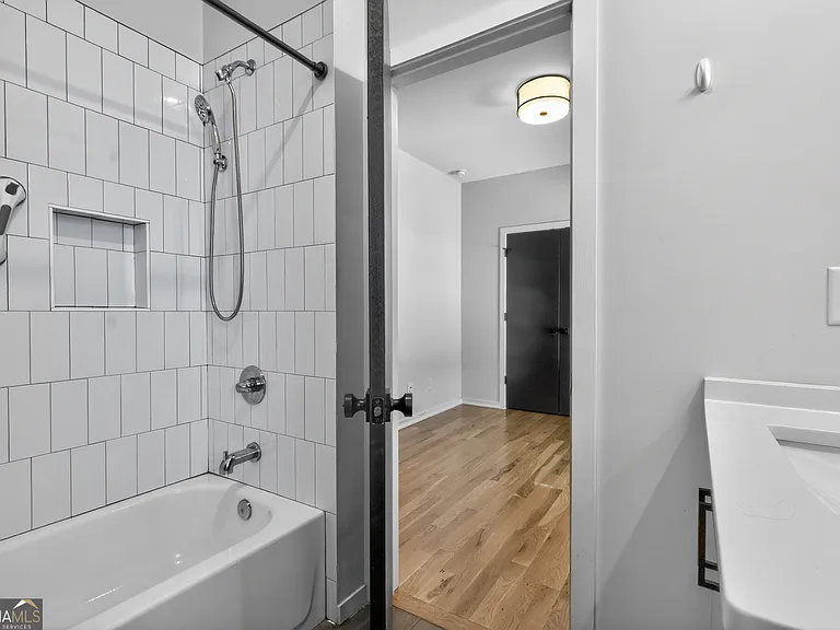 454 Calhoun St NW #B — Photo 17