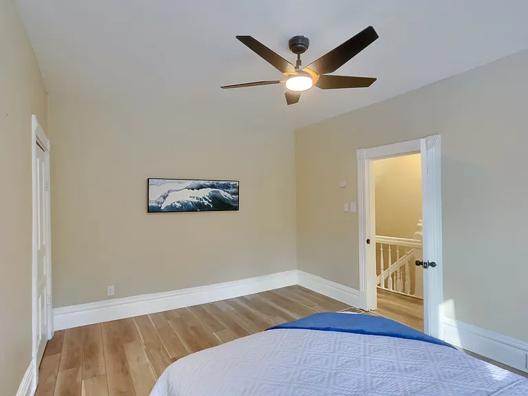 513 Grace St — Photo 40