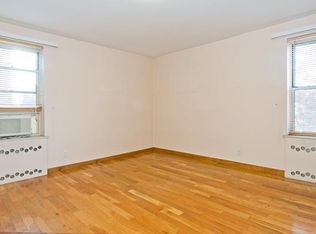 10525 67th Rd APT 5H, Forest Hills, NY 11375