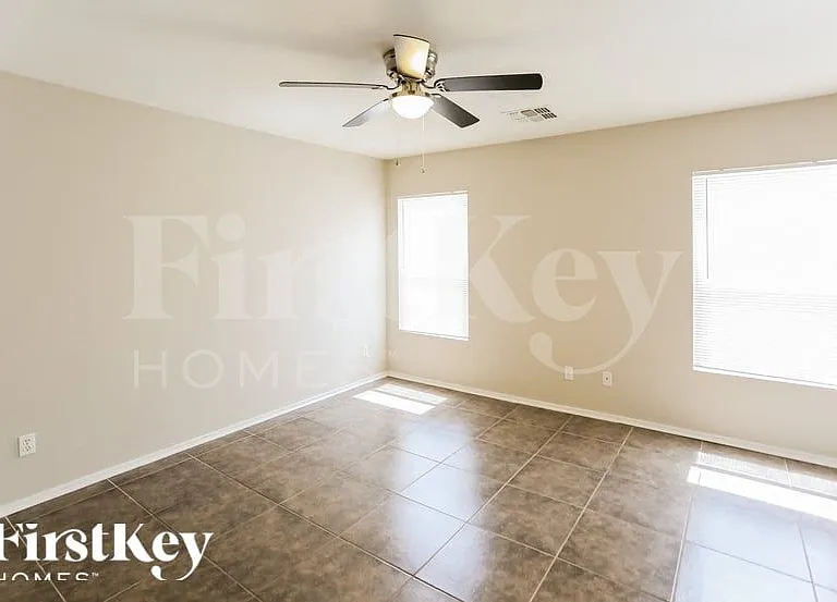 1023 S 226th Dr — Photo 13