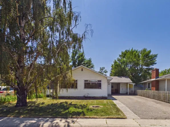 83 Westover Dr SW, Calgary, AB T3C 2S7