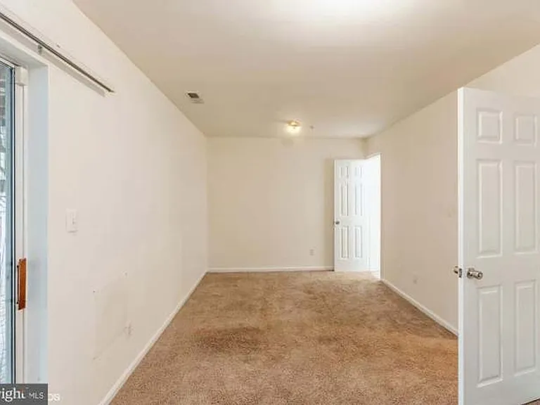 7836 Canter Ct — Photo 19