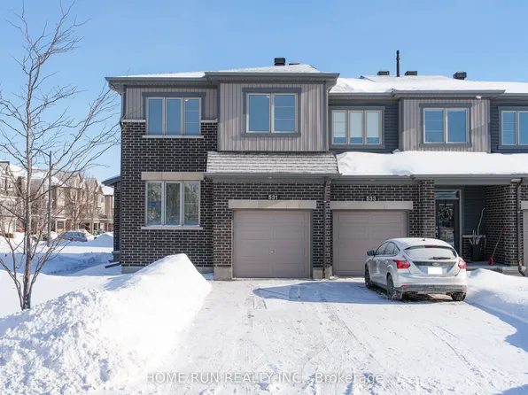 531 Lilith St, Ottawa, ON K2J 6M1